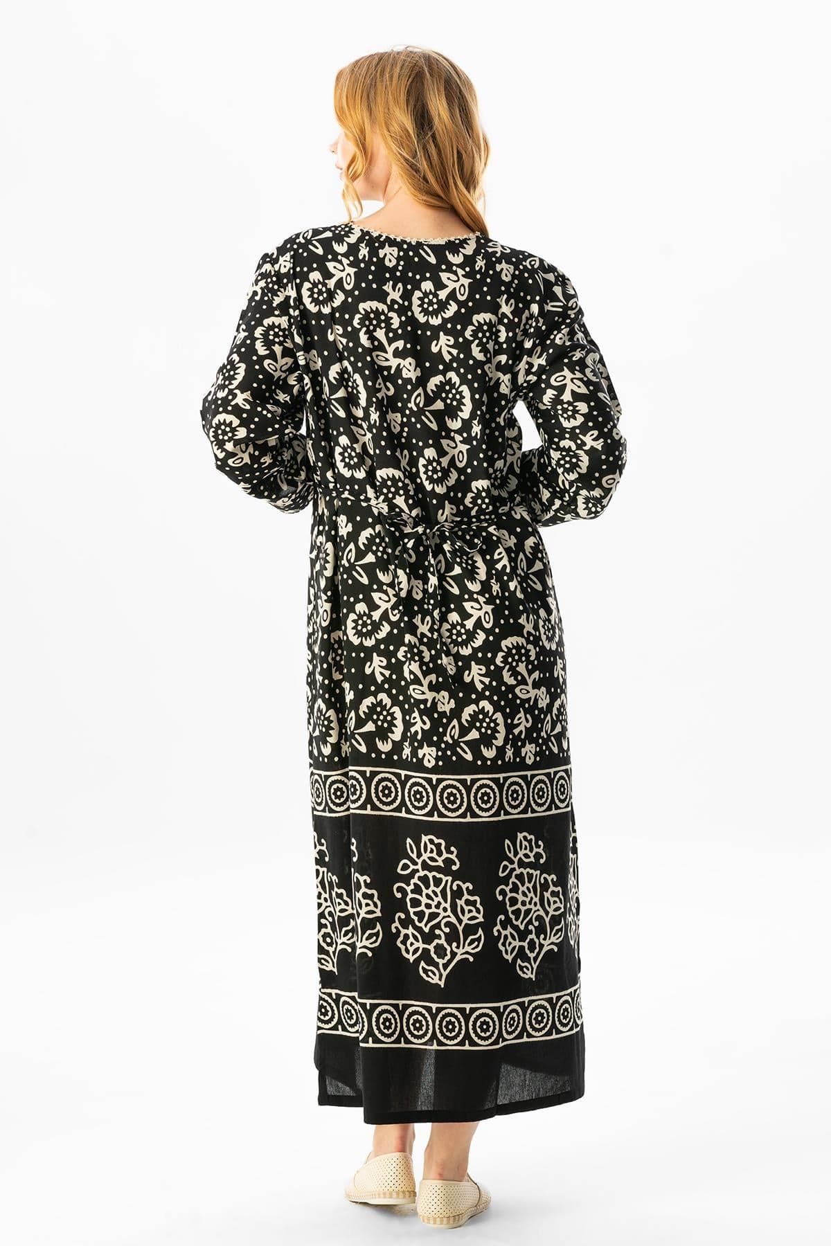 Langarmkleid mit dichtem Steindruck-Muster