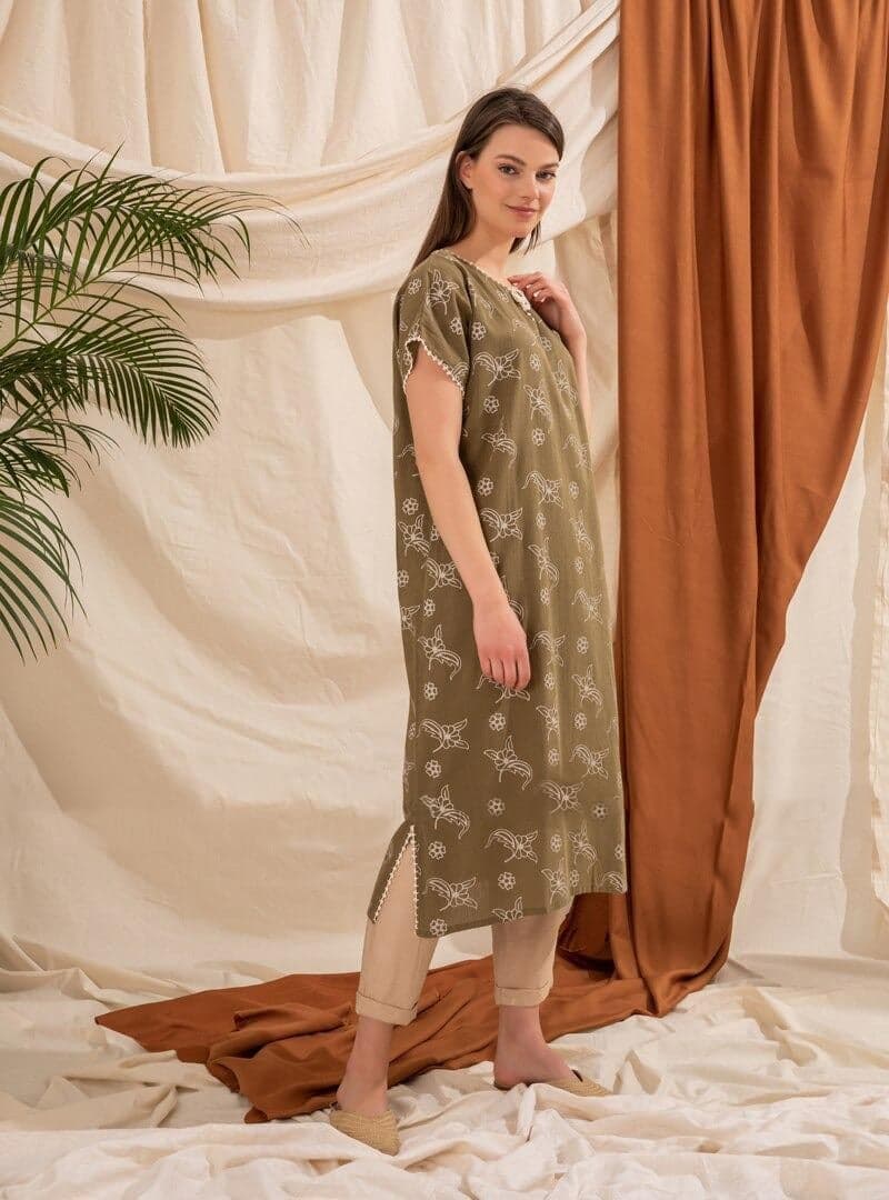 Printed Short Sleeve Dress – Scattered Print